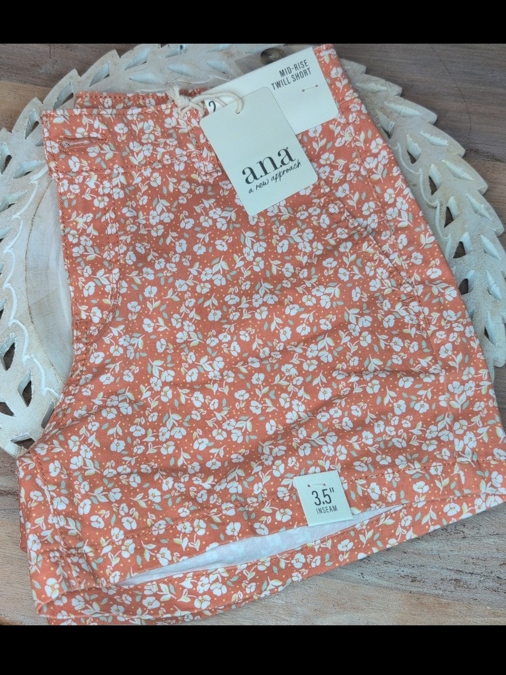 a.n.a Coral Floral Mid-Rise Twill Shorts 3.5 Inseam